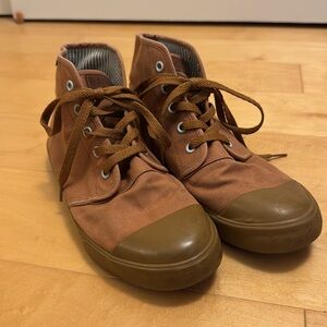 Bangs High top casual sneakers